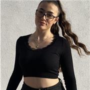Chica de 1 de Bachillerato que imparte clases de apoyo de Lengua Castellana y Literatura